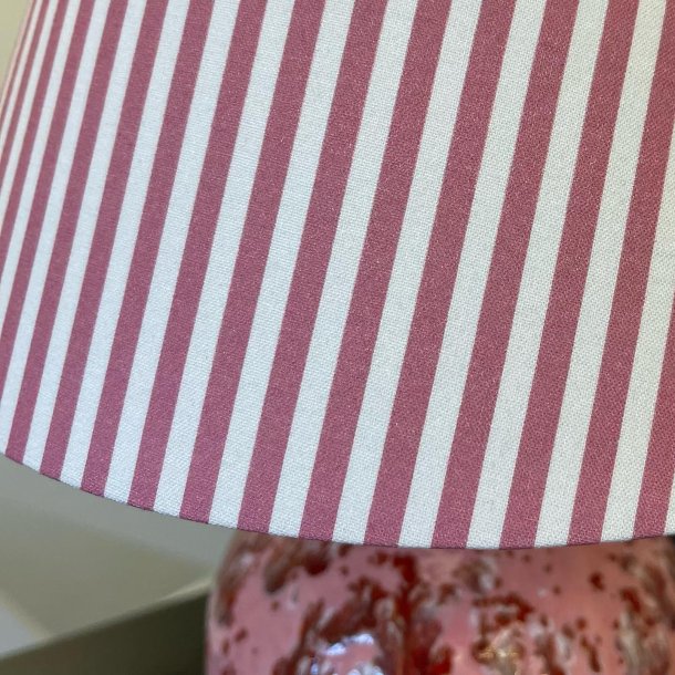 Nr 277 - Rosa stribe