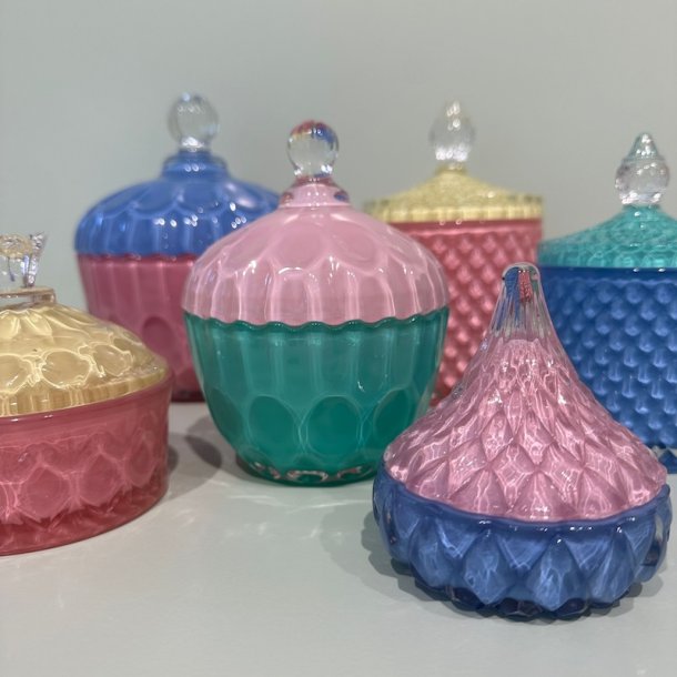 Bonbonniere, lysrd/lysebl